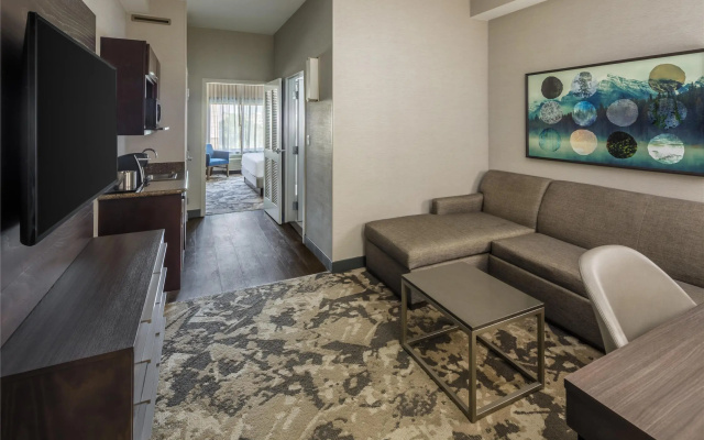 2 Bedrooms Double Suite