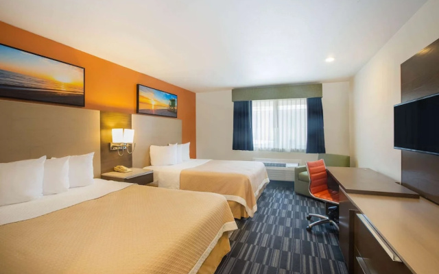 Quadruple room