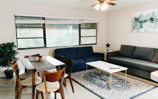 2 Bedrooms Apartment