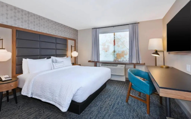 Standard Double room with city view