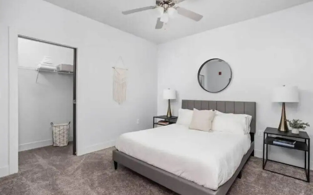 4 Bedrooms Deluxe Apartment