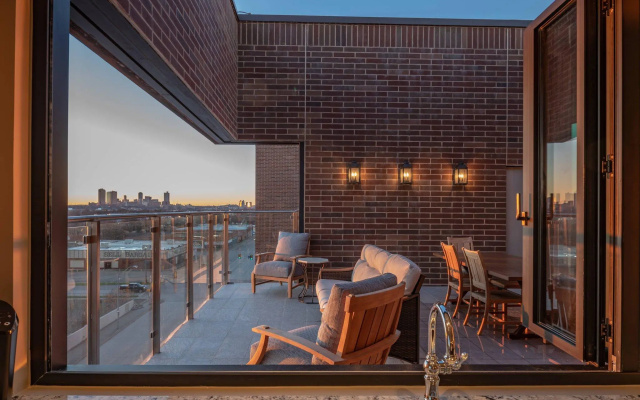 Presidential Double Suite with balcony and with city view