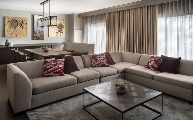 1 Bedroom Presidential Suite