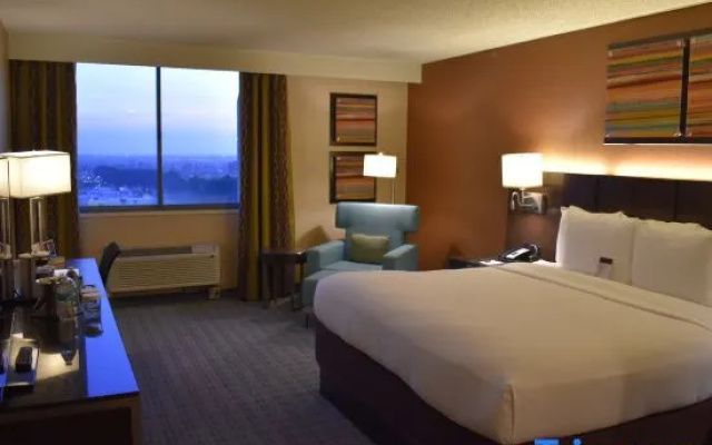 Standard room with pool view