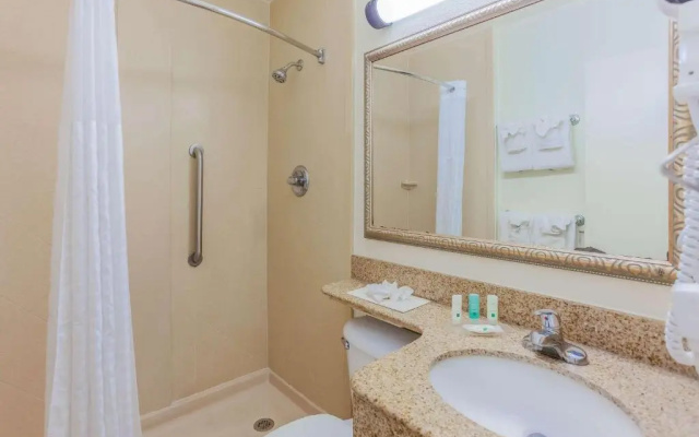 Standard Double room with street view