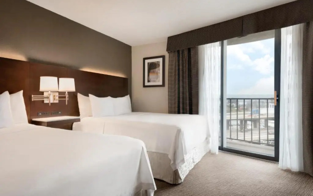 Premium Quadruple room with balcony and with city view