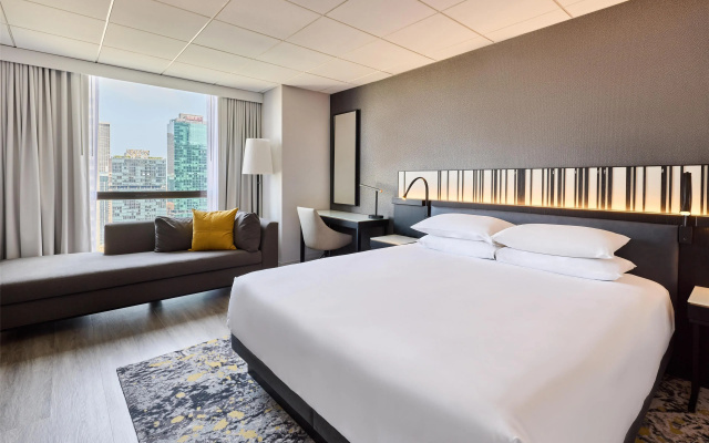 Double room with city view