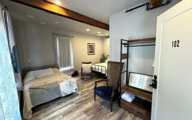 Comfort room