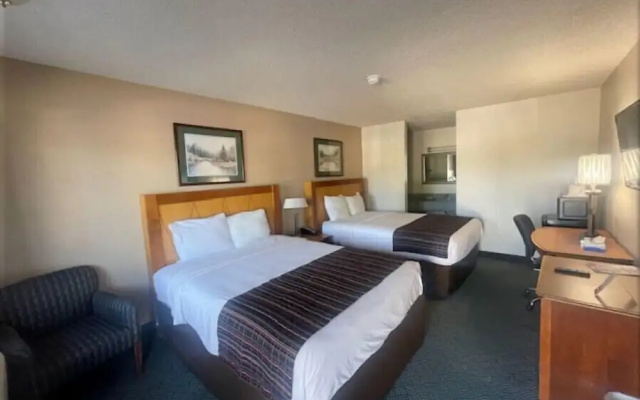 Deluxe Quadruple room with balcony