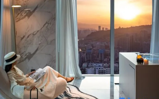 Suite with river view