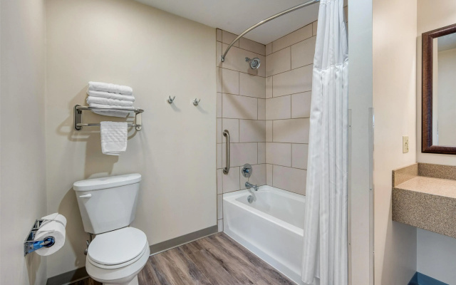 2 Bedrooms Double Suite