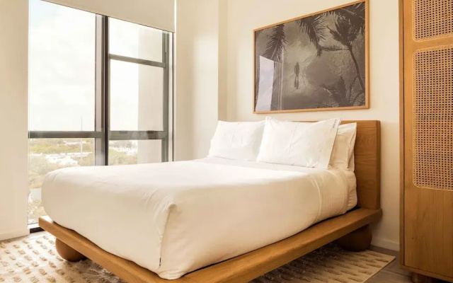 2 Bedrooms Suite with balcony