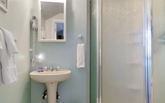 2 Bedrooms Cottage