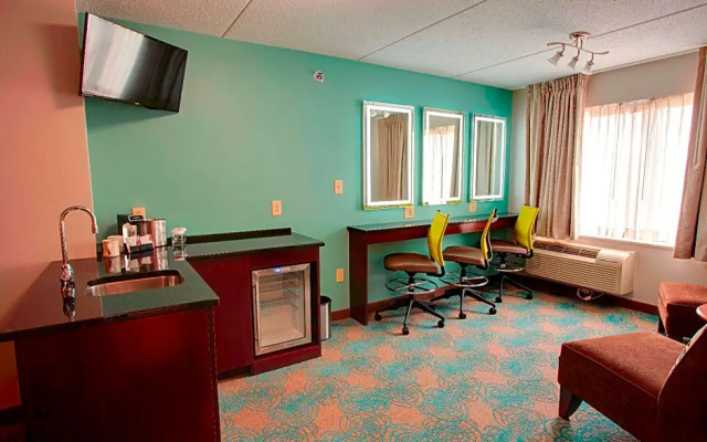 Deluxe Suite