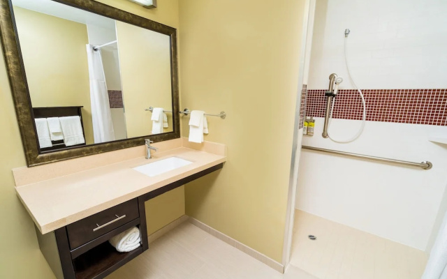 1 Bedroom Suite