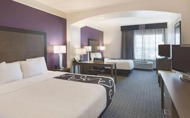 Deluxe Quadruple room