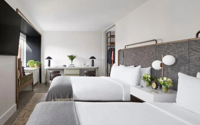 2 Bedrooms Suite with city view