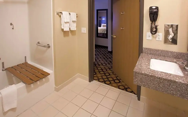 Executive Quadruple Suite