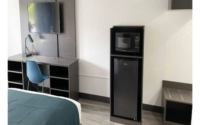 Standard Quadruple room with balcony