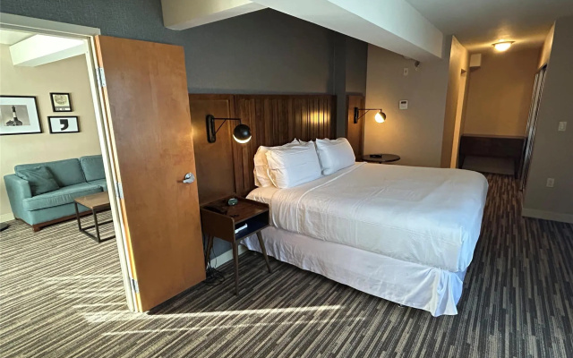 1 Bedroom Double Suite
