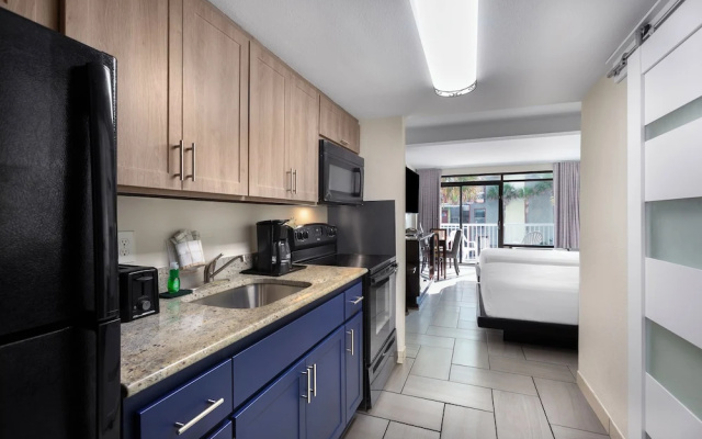 Standard Double room with balcony and with partial ocean view