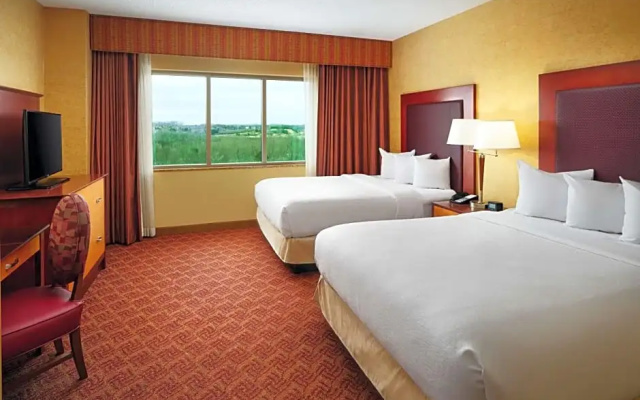 Two-room Quadruple Corner Suite