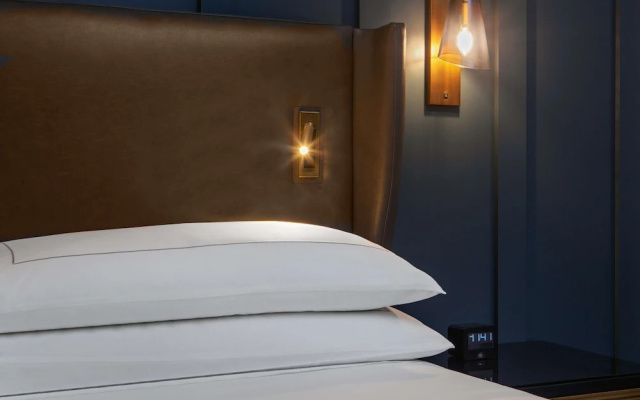 Accessible Double Suite