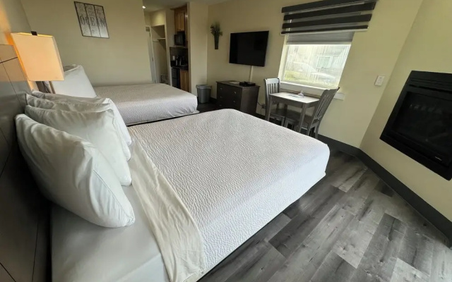 Classic Quadruple Suite with balcony and with ocean view
