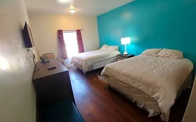 2 Bedrooms Double Suite