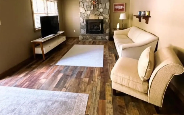 2 Bedrooms Cottage