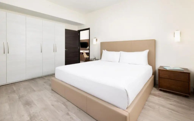 3 Bedrooms Suite with water view