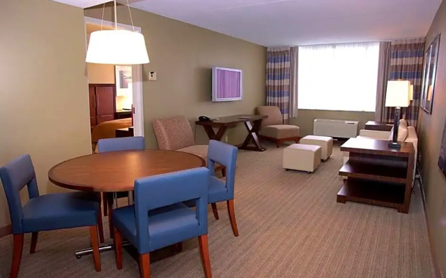 Deluxe Double Suite