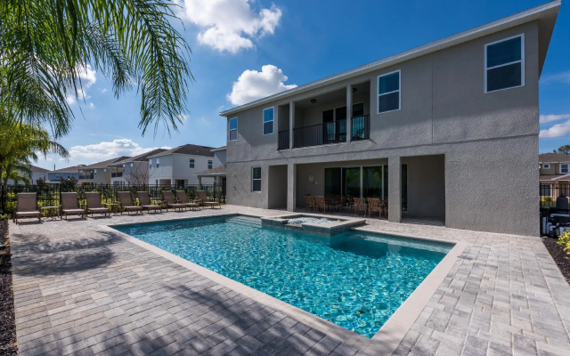 2 Bedrooms Villa