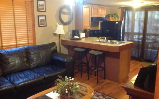 2 Bedrooms Chalet