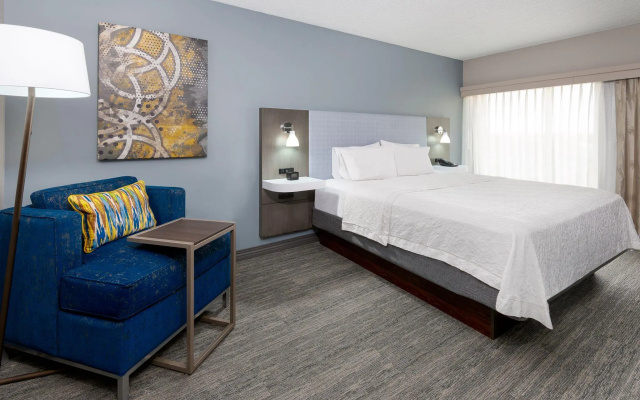 Mobility/​Hearing Access Double Suite