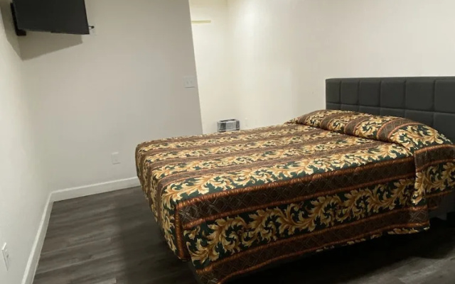 Economy room