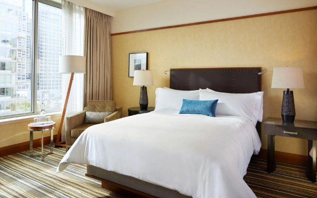 Deluxe Double room with city view