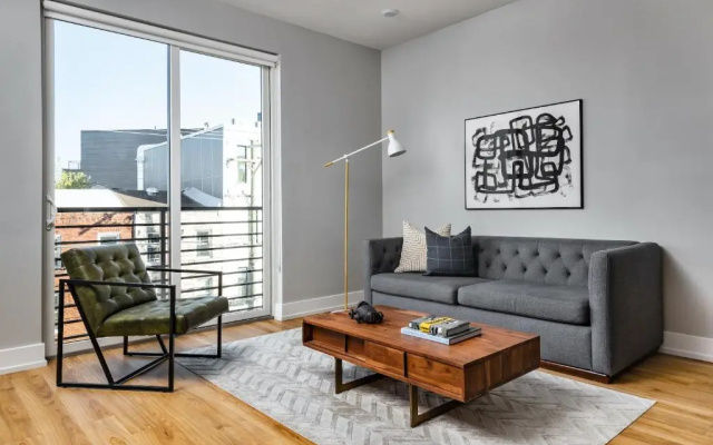 2 Bedrooms Apartment