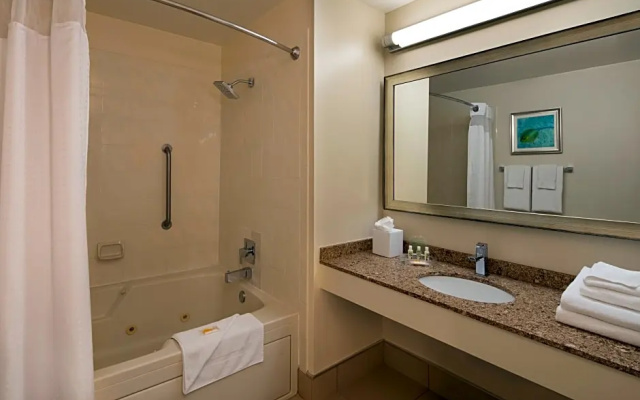 Standard room with balcony and with bay view