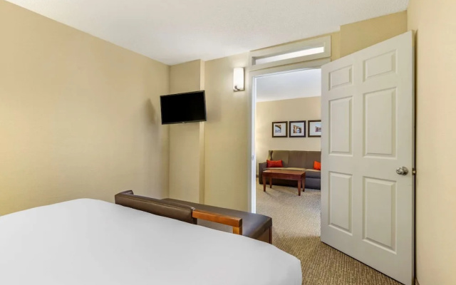 Deluxe Double Suite