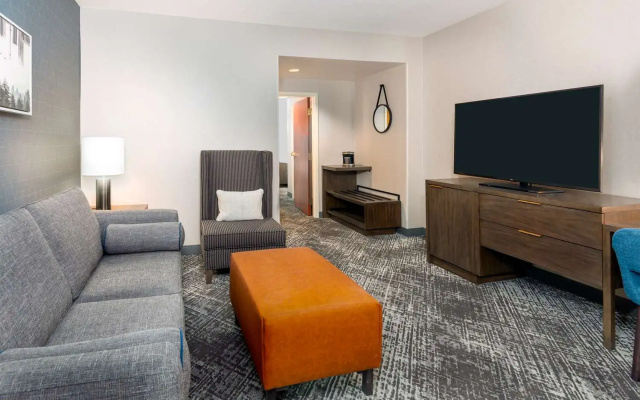 2 Bedrooms Suite