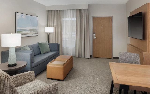 Standard Quadruple Suite