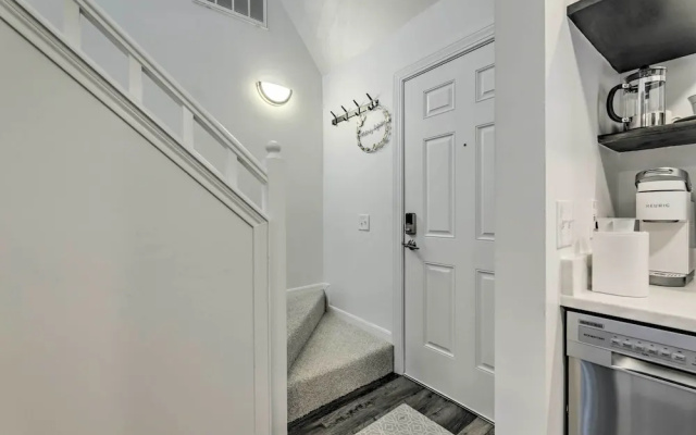 1 Bedroom Apartment with balcony