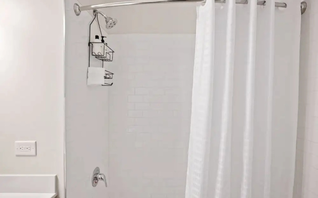 2 Bedrooms Deluxe Suite with balcony