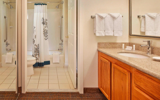 2 Bedrooms Suite