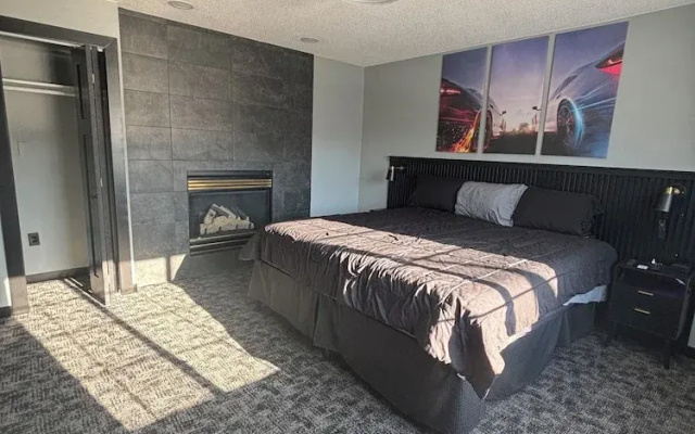 Luxury Suite