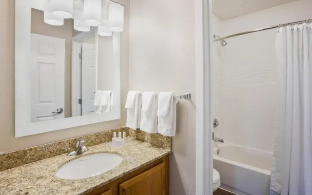 2 Bedrooms Double Suite