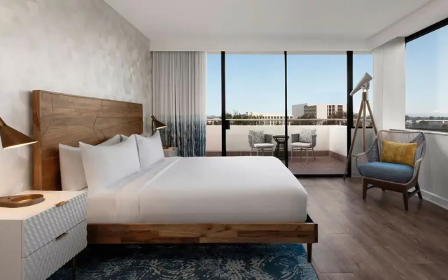 1 Bedroom Executive Double Suite with balcony