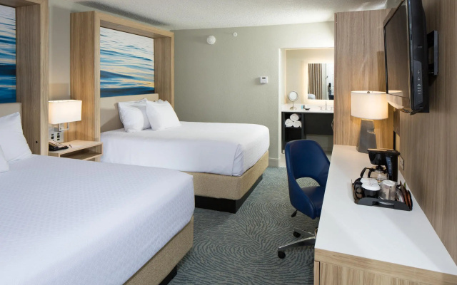 Standard Quadruple room oceanfront