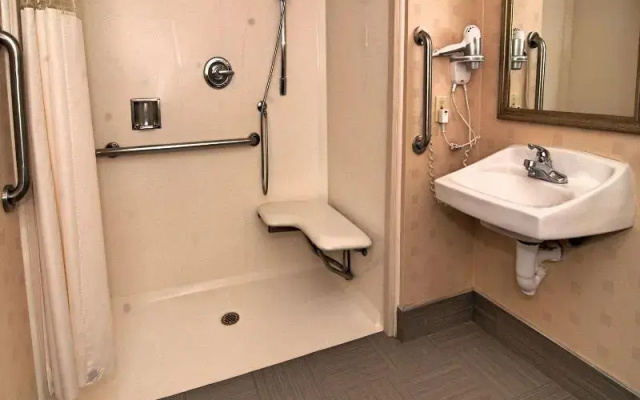 Standard Sextuple room